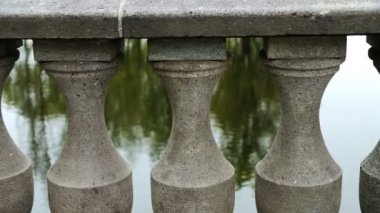 Freizeitpark, Bonn Almanya gölette çevreleyen, kumtaşı korkuluk