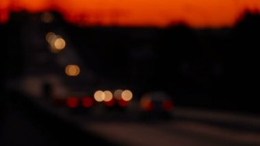 Kentsel trafik günbatımı zamanı Defocused