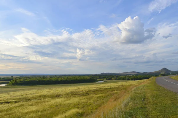 Sommaren byn landskap — Stockfoto