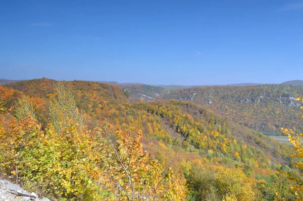 Herbstliche Landschaft — Stockfoto