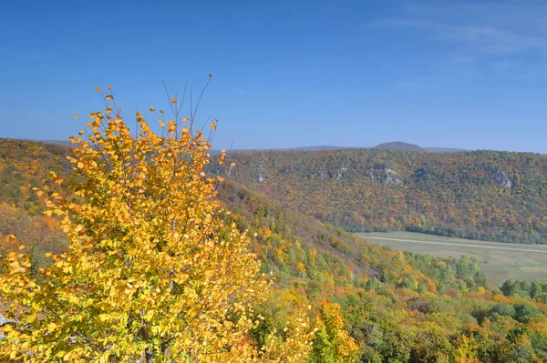 Herbstliche Landschaft — Stockfoto