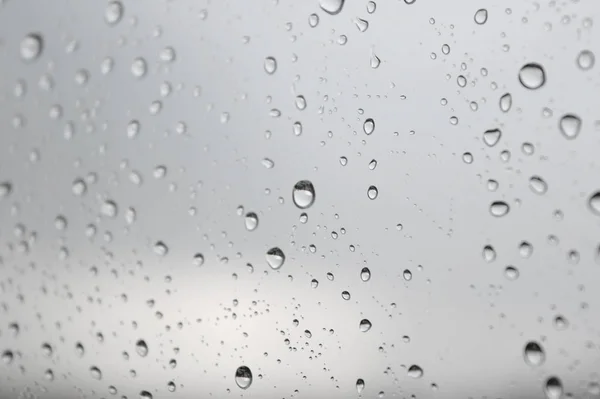 Regentropfen am Fenster — Stockfoto