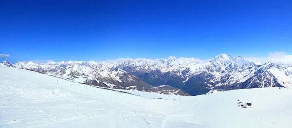 Ośrodek narciarski Elbrus — Zdjęcie stockowe