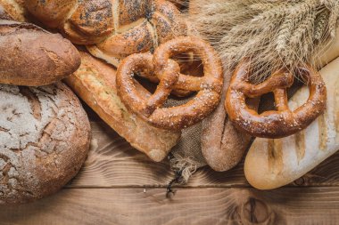 taze ekmek ve buğday