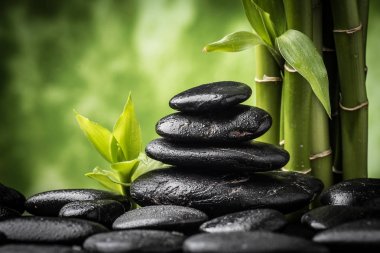 zen bazalt taşları ve bambu