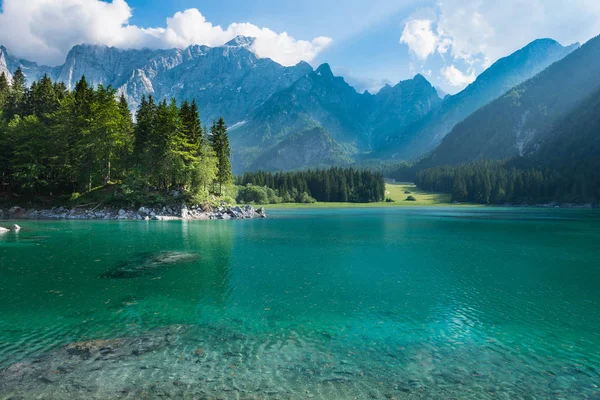 Di Laghi Fusine . Dolomites . Italy — Stockfoto