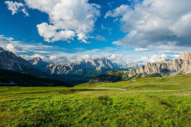  dağlar Dolomites alps. İtalya