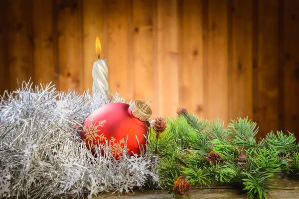 FIR tree και μπάλα mary Χριστούγεννα — Φωτογραφία Αρχείου