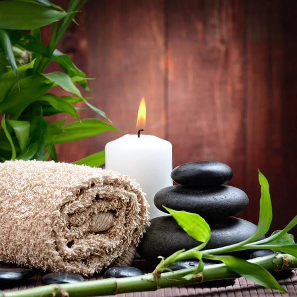 zen bazalt taşları ve bambu 