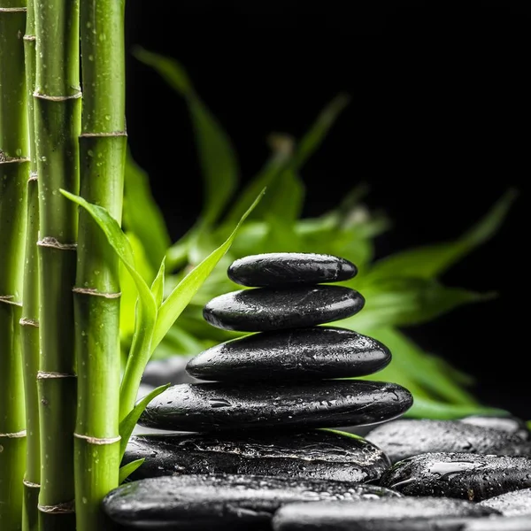 Zen Basaltsteine und Bambus lizenzfreie Stockbilder