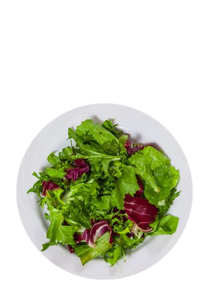 Свіже змішане листя салату. вид зверху. ізольовані на білому — стокове фото
