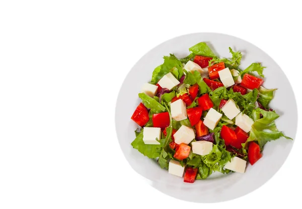 Salada de verduras fresca com queijo. vista superior. isolado em branco — Fotografia de Stock