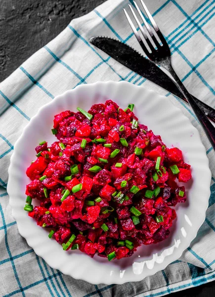 Cocina Rusa Ensalada Remolacha Con Zanahorias Pepinillos Cebolla Verde Plato —  Fotos de Stock