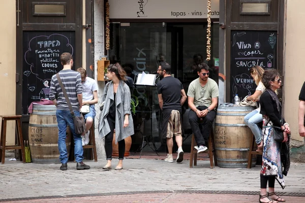 Barcelona İspanya - Haziran 9: Kafeterya kaldırım Barcelona İspanya üzerinde