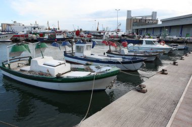 Balıkçı tekneleri bağlantı noktası Tarragona İspanya
