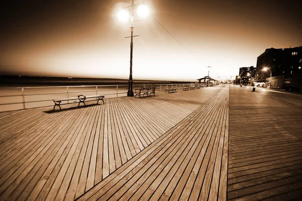 Evening in Brighton Beach of Coney Island, New York, USA — Stock Photo, Image