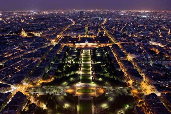 Vue de nuit de Paris depuis la Tour Eiffel Images De Stock Libres De Droits