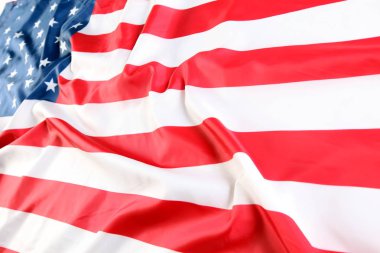 Amerikan bayrağına yaklaş.