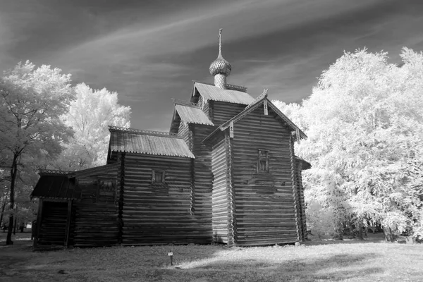 La vecchia chiesa ortodossa in legno al Grande (Veliky) Novgorod, Rus — Foto Stock