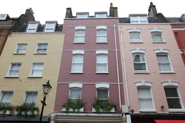 Gamla hus i James street färgade i pastellfärger, London, Uk — Stockfoto