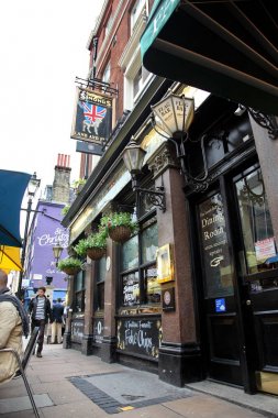 Londra - Haziran 6: İnsanlar ve kafeler, içme ve böylece için dış