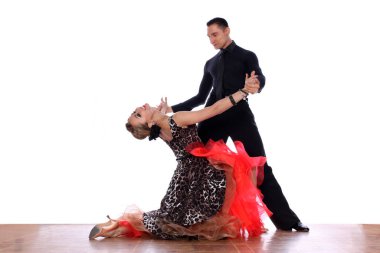 siyah arka plan üzerine izole balo dansçıları