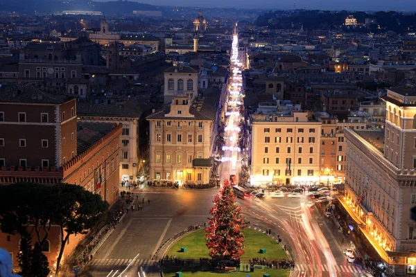 Vista noturna em Roma, Itália — Fotografia de Stock