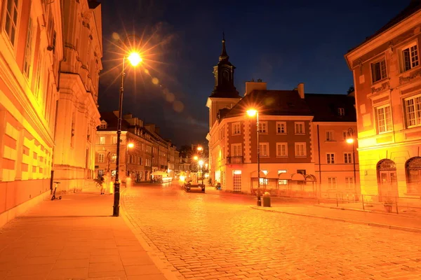 Noite em Varsóvia, Polónia. Varsóvia é um dos mais povoados de mim — Fotografia de Stock