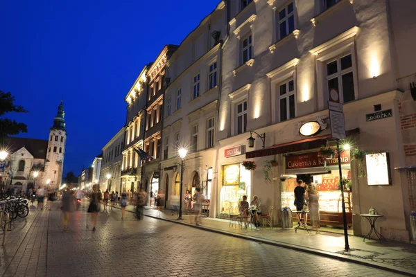 KRAKOW - JUN 15:Classic street nigjt life in Krakow  15 June 201 — Stock Photo, Image