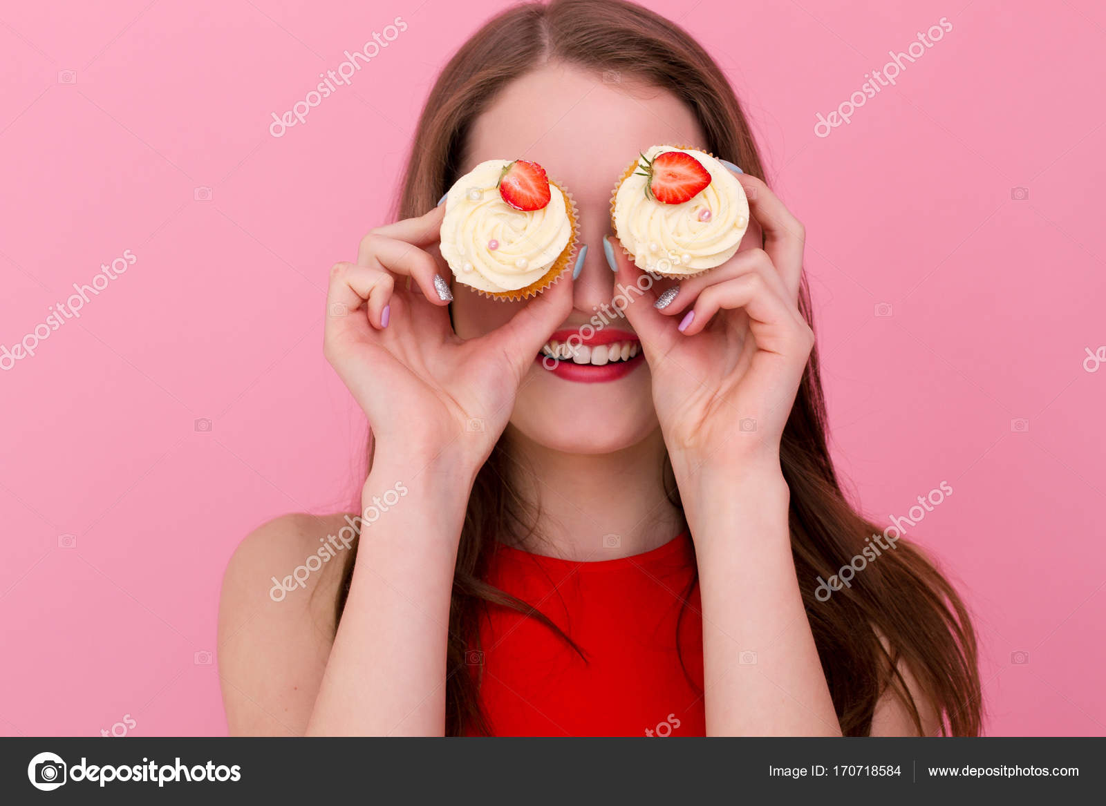Teenager Mädchen Creme Kuchen