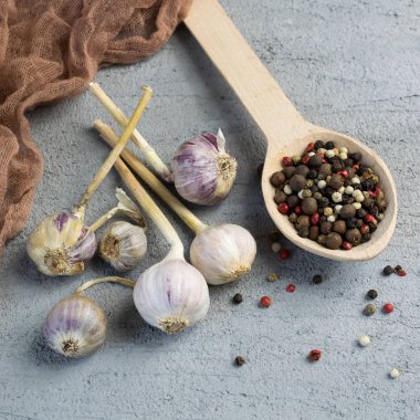 Sarımsak ampuller ve biber karışımı