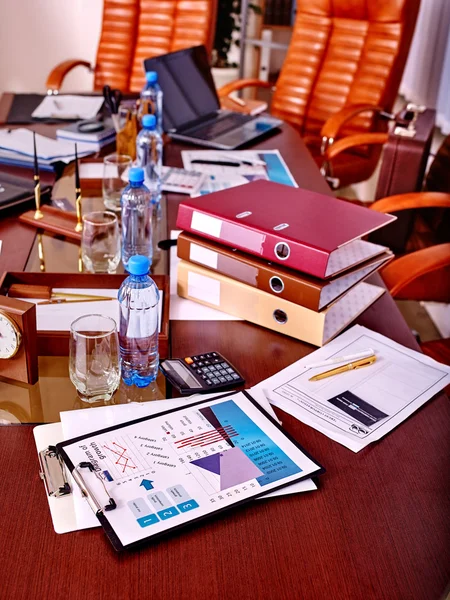 Bodegón de negocios en la mesa . — Foto de Stock