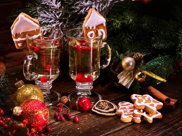 Two glasses of grog, decoration Christmas cookies. — Stock Photo, Image