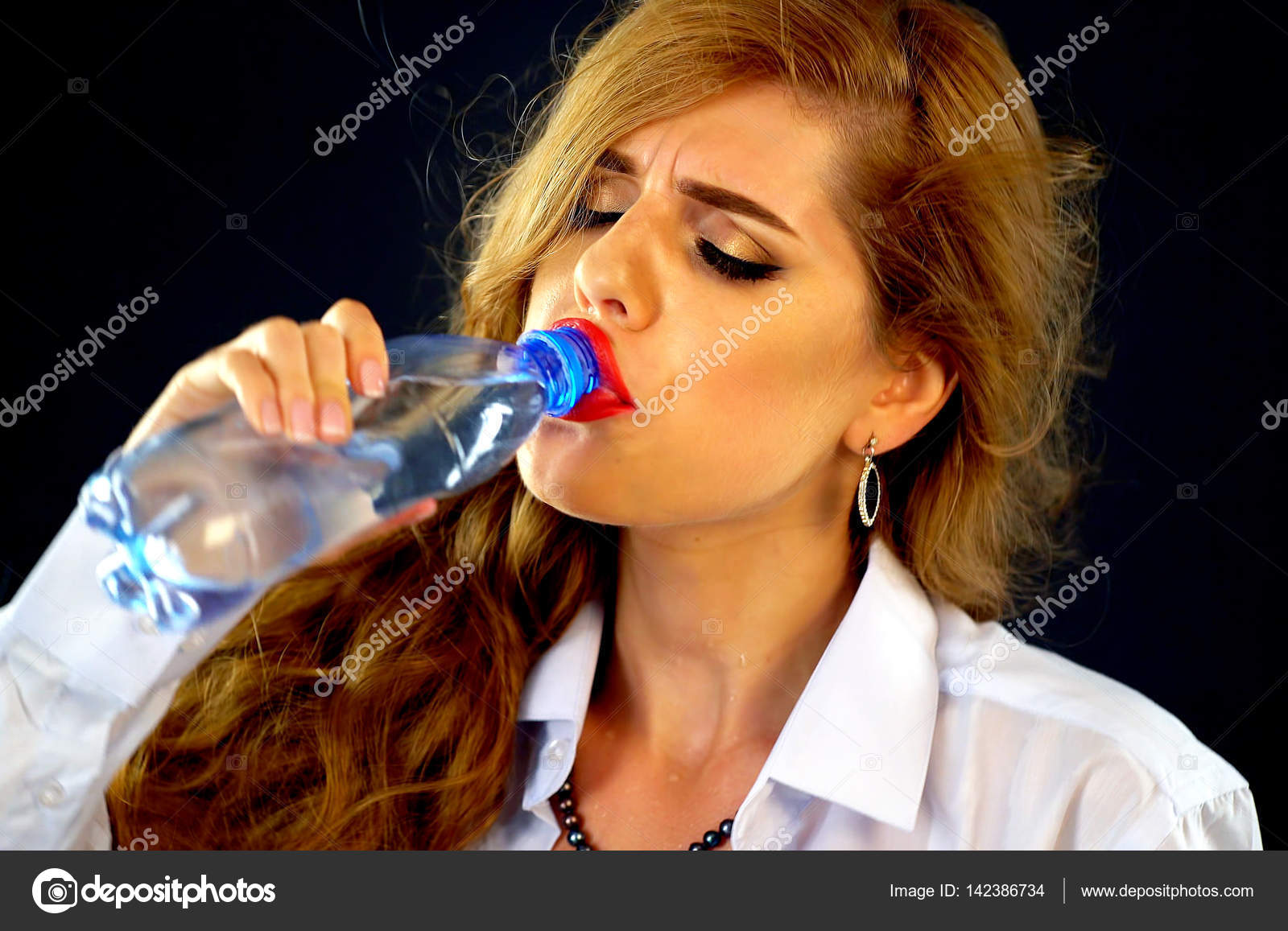 Et si votre niveau de stress était lié à votre consommation d'eau ? La  science le pense - Science et vie, image size:1600x1157