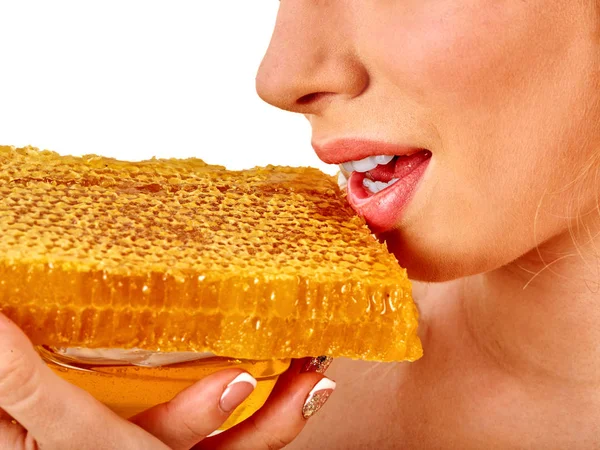 Facial honey mask for woman lips. Honeycombs homemade organic threatment. — Stock Photo, Image