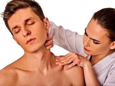 Adam spa salonda için omuz ve boyun Masaj.