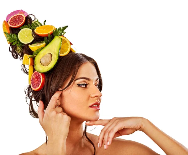 Cabelo e máscara facial de frutas frescas para o conceito de mulher . — Fotografia de Stock