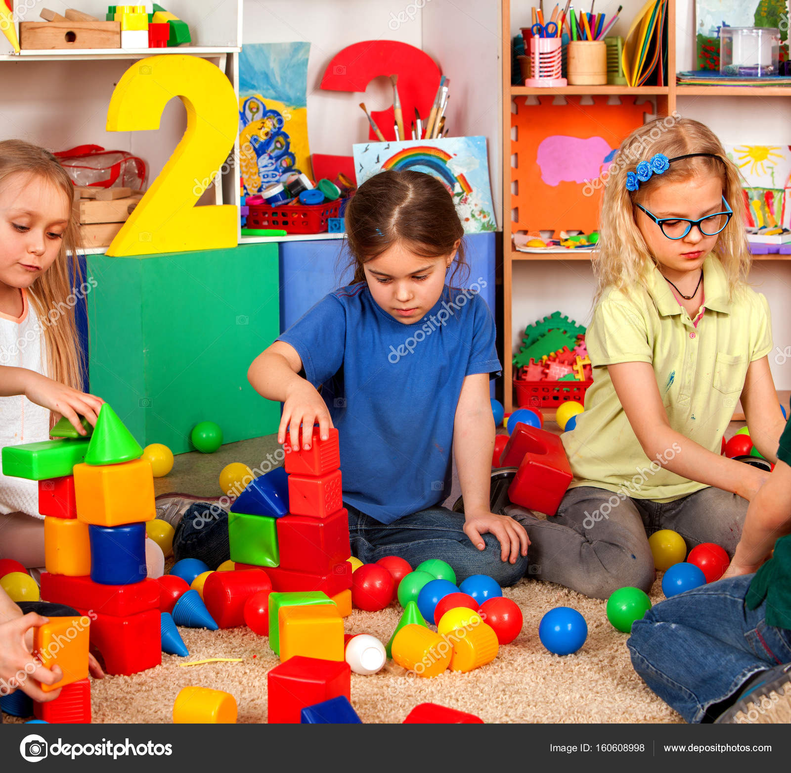 children building blocks