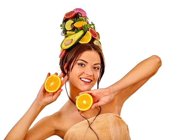 Cabelo e máscara facial de frutas frescas para o conceito de mulher . — Fotografia de Stock