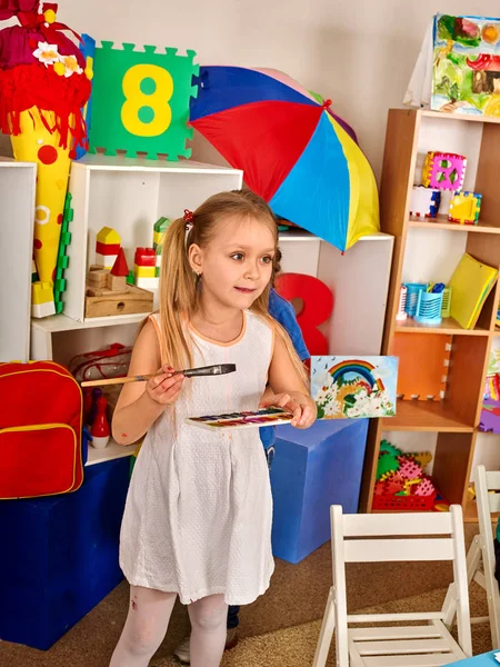 Small students children painting in art school class. — Stock Photo, Image