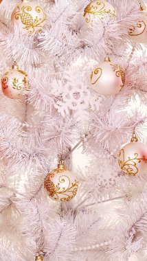 Noel arkaplanı beyaz Xmas ağacı dikey uzun çerçeve