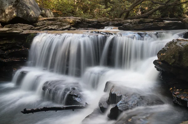 Waterval op Deckers Creek in de buurt van Masontown Wv — Stockfoto