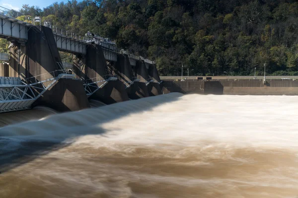 Morgantown Lock and Dam on River Monongahela — Stock Photo, Image