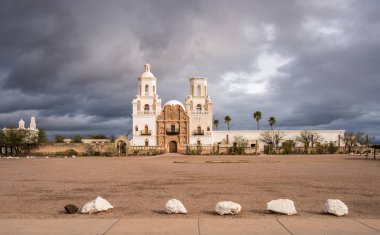 San Xavier del Bac misyon Tucson Arizona dışında