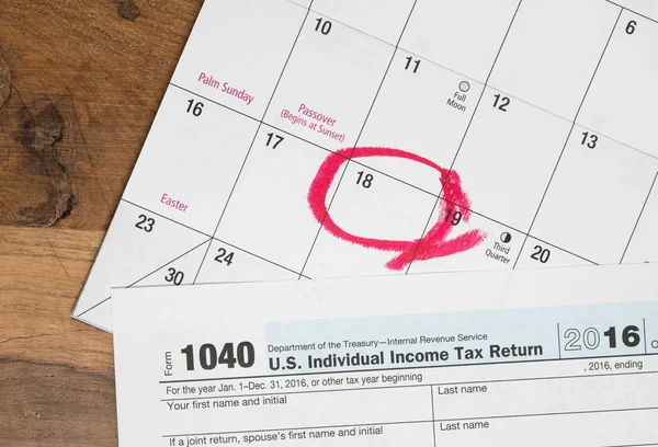 Tax day for 2016 returns is April 18, 2017 — Stock Photo, Image