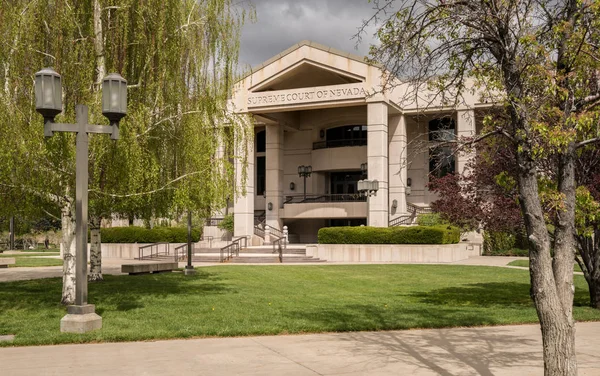 Entrada al edificio de la Corte Suprema del Estado de Nevada en Carson City — Foto de Stock