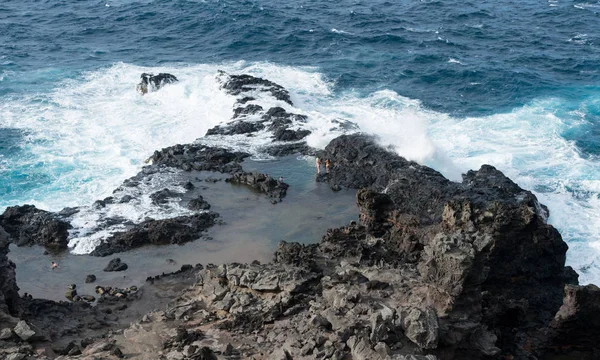 Olivin havuzları Maui Kuzey Doğu sahil şeridi üzerinde — Stok fotoğraf