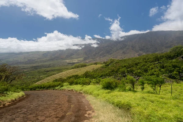 도 하나 마우이 Haleakala의 뒷면 주위 과거 — 스톡 사진