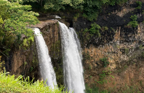 Wailua Falls in Hawaïaanse eiland Kauai — Stockfoto