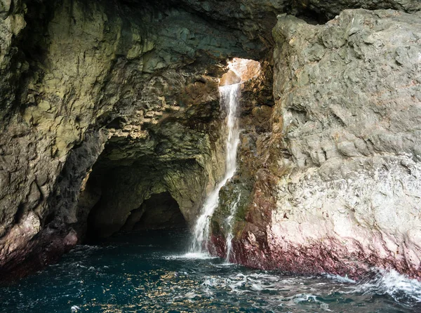 Na Pali coastline taken from sunset cruise along Kauai shore — Stock Photo, Image